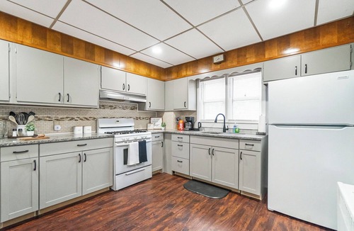 Freemansburg House | Cozy 3-Bed Family/Pet Friendly House In Freemansburg With A Home Office Space