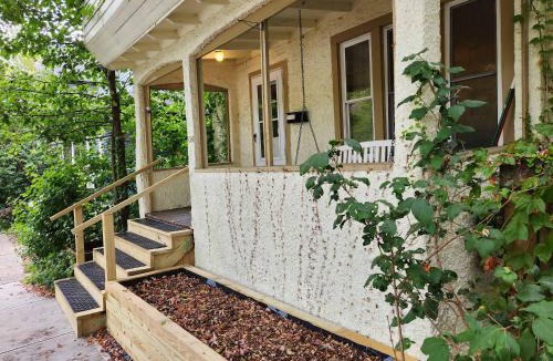 Ithaca House | Cozy 3 Bedroom House in Downtown Ithaca