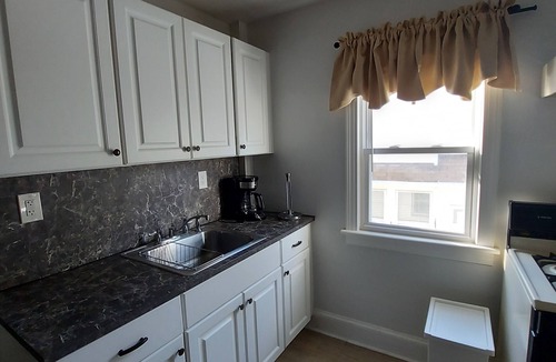 Ewing Apartment | Cozy and Clean 1-Bdr Apt in a Quiet Neighborhood