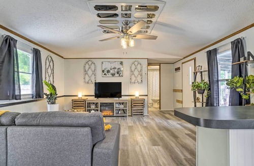Logan Cottage | Cozy Bremen Family Home w/ Hot Tub & Acreage!