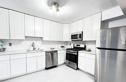 Dayton House | Cozy Cove Rt.1,27, princeton/nyc train RWJ, ST peters