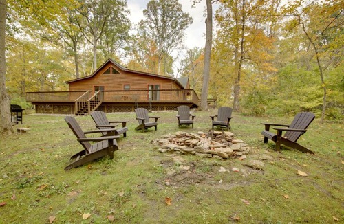 Bath House | Cozy Cabin 12 Mi to Miami University - Oxford!