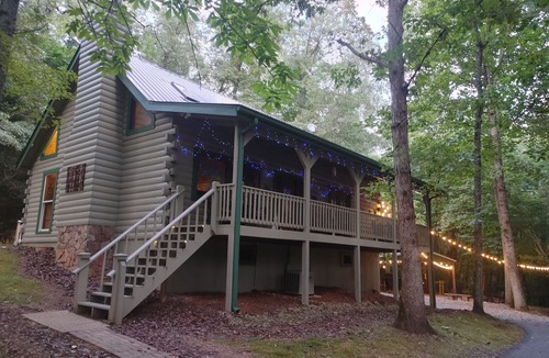 Blairsville Cabin | Cozy Cabin on 4 acres of fun! Pavilion, Firepit, Swing, Walking trail to creek!