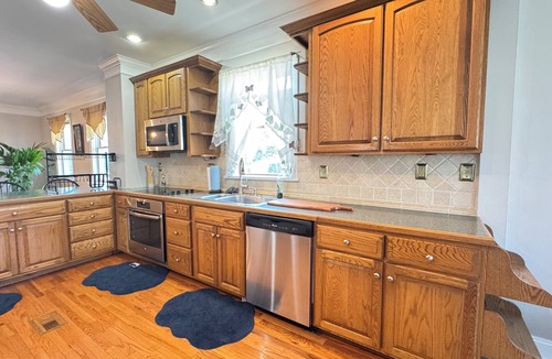 Parkside House | Cozy Cape Cod Home 20 Minutes from Philadelphia