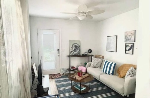 Long Branch House | Cozy cottage 3 blocks to beach