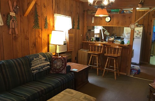 Canadohta Lake Cottage | Cozy Cottage at Canadohta Lake