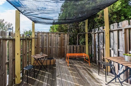 Fishtown Apartment | Cozy Crib in charming Fishtown with AC, WiFi, Washer/Dryer, Private Roof Deck