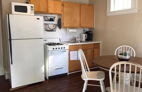 Downtown House | Cozy Downtown Apartment - Steps to UK and Downtown!