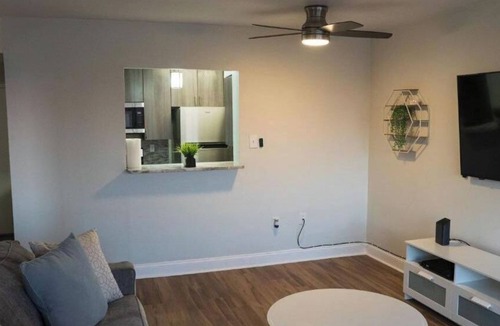 Medical District Apartment | Cozy Downtown Luxury High-Rise Luxury: Sleeps 4