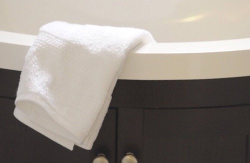 Brightwood Park Apartment | Cozy English Basement Guesthouse