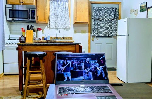 Hammondsport Cottage | Cozy Farm Stay Near Keuka Lake/No Cleaning Fee/Pet Friendly/Wi-Fi + More!