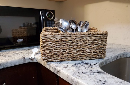 Matawan Condo | cozy getaway in New Jersey