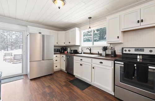 Ellicottville House | Cozy Hillside Retreat- Hot Tub with Amazing Views