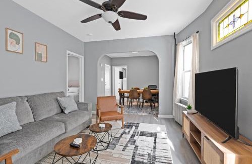 Wallington Apartment | Cozy Home, 19 min to NYC, 3 Car Driveway