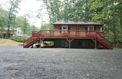 Hawley House | Cozy Home Close to Lake, Hiking Trails
