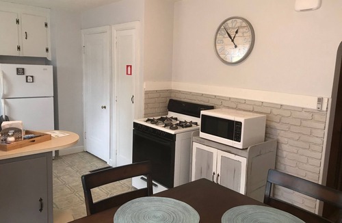 Wooster House | Cozy Home near College of Wooster