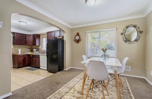 Ottawa House | Cozy home near university, Pet-Friendly & Family-Friendly Neighborhood