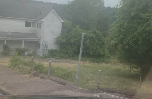 Monessen House | Cozy house on corner lot with a big yard.