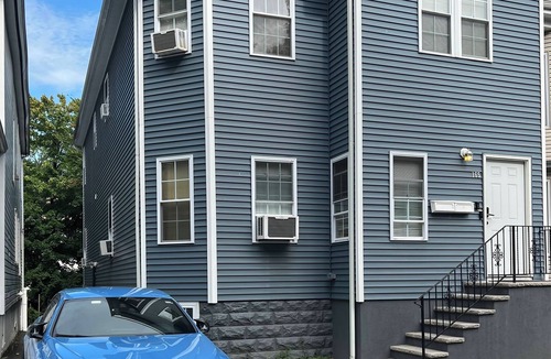 East Orange House | Cozy King Bed suite w/free Parking ,Self check in and WiFi