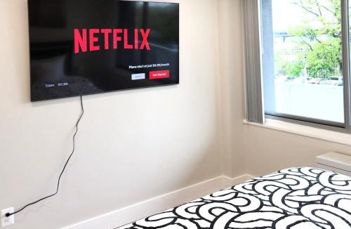 Towson Apartment | Cozy King Suite in the heart of Towson