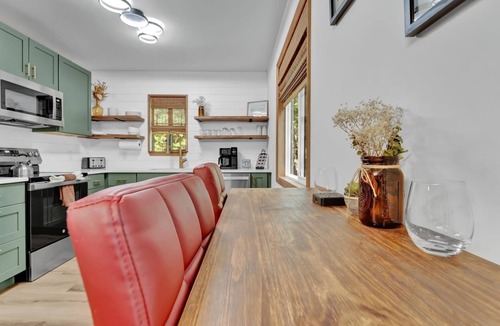 Briar Crest Woods House | Cozy lake house, great location! Hot tub, fire pit, game room! Dog friendly!