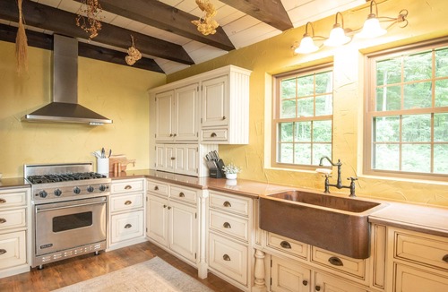 Everett Cabin | Cozy mountain escape/4 bdrm2bath/10mi to Bedford Springs/PickleBall & Basketball