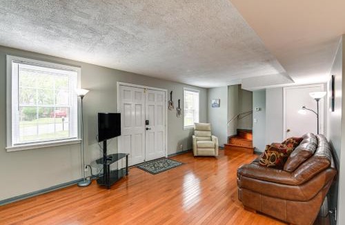 Waterfalls Park House | Cozy Nashville Getaway 11 Mi to Downtown!