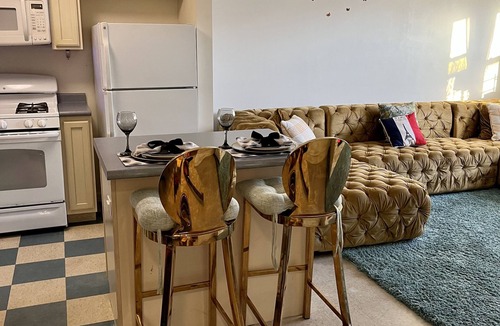 West Bronx Apartment | Cozy one bedroom- 5 min walk to yankee Stadium