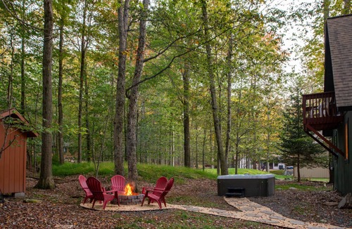 Locust Lake Village Ski Chalet | Cozy Pines Chalet in the Poconos with Hot Tub and Fire Pit