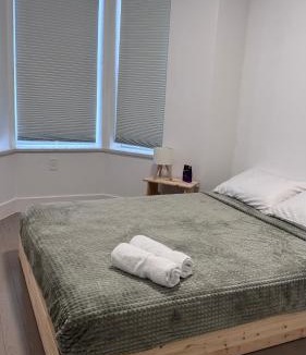West New York House | Cozy & Private Bedroom with Dedicated Bathroom