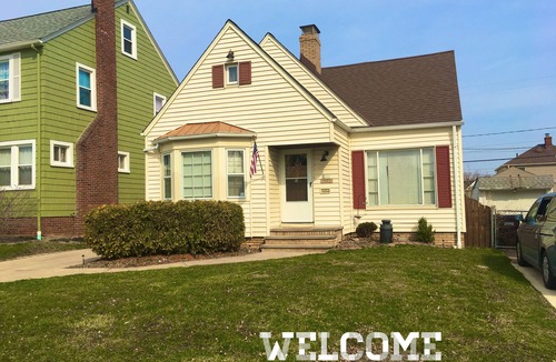 Parma House | Cozy & Quiet beautiful 4 bedrooms , close to downtown, Cleve clinic