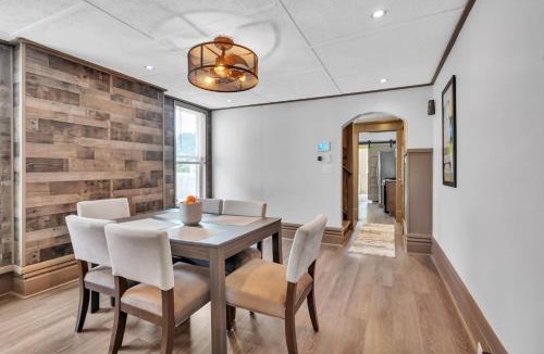 Near East Columbus House | Cozy Renovated 19th Century Home, 5 Min to OSU!