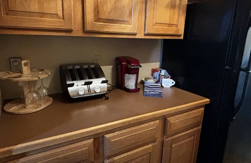 White Haven House | Cozy ski retreat on Jack Frost Mountain, just 10-minute walk to ski office!