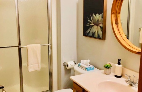 Berlin Apartment | Cozy Spaces Suite w/Jacuzzi/Downtown Berlin