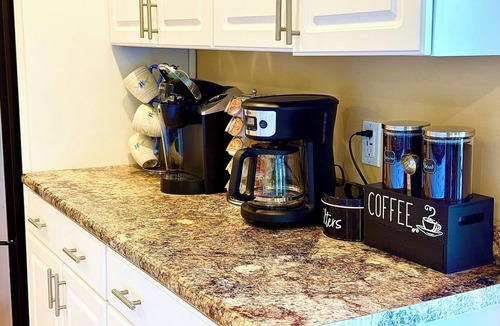 Huron House | Cozy Stay Near Lake Erie Cedar Point Sport Force Pet Friendly!