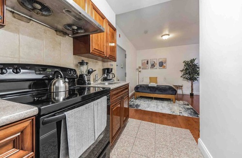 Center City Apartment | Cozy Studio Across from Convention Center | 3R