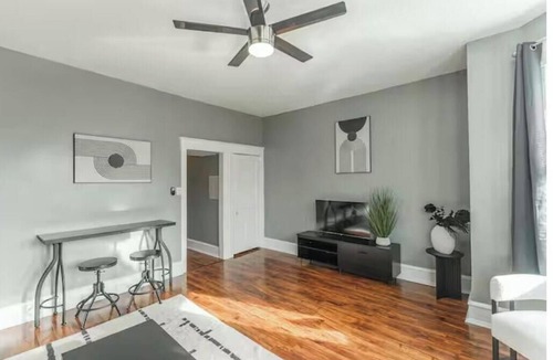 Philadelphia Apartment | Cozy & Stylish 1BR | near CHOP & Penn