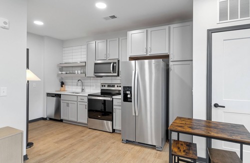 Lockerbie Square Apartment | CozySuites at Block20