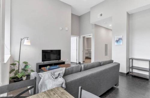 Cultural District Apartment | CozySuites Modern 1BR in Downtown Pitts #17