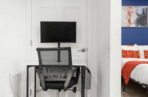 Cultural District Apartment | CozySuites Stunning 1BR in Downtown Pitts #4
