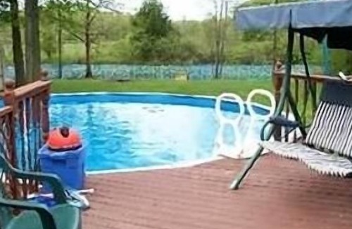 Meadville House | Crawford's Great Lake Escape & Accommodations - Conneaut Lake