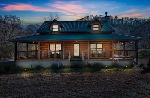 Marrowbone House | Creeks Cabin Luxury Retreat 15 min to Downtown Nashville