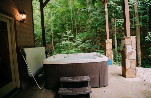 Stanton Cabin | Creekside Oasis! A 3-bedroom cabin with a fantastic view in Birch Hollow.