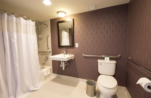 Saddle Brook Hotel | Crowne Plaza Saddle Brook by IHG