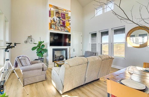 Celina House | Dale Hollow Lake Views and Hot Tub Tennessee Escape