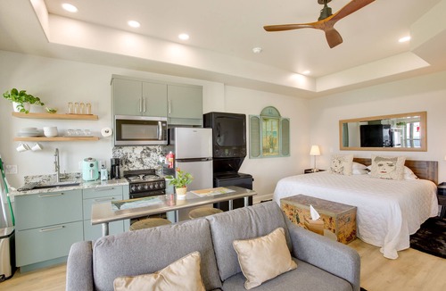 Hilham Apartment | ‘Dale Hollow Sunset Studio’ w/Incredible Views!
