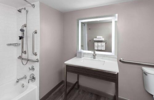 Woodlawn Hotel | Days-Inn by Wyndham Baltimore Northwest