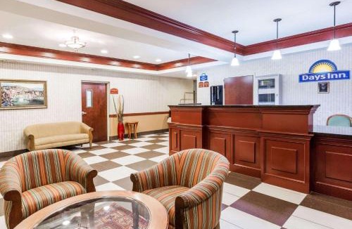 Hackettstown Hotel | Days Inn by Wyndham Budd Lake