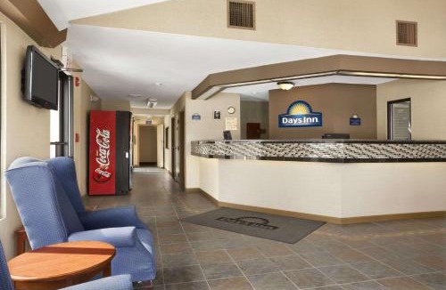New Hampton Hotel | Days Inn by Wyndham Middletown