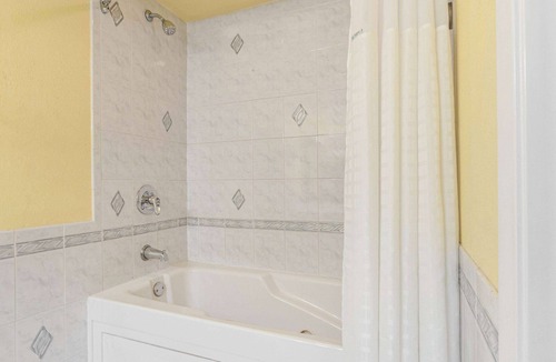 Nanuet Hotel | Days Inn by Wyndham Nanuet/Spring Valley